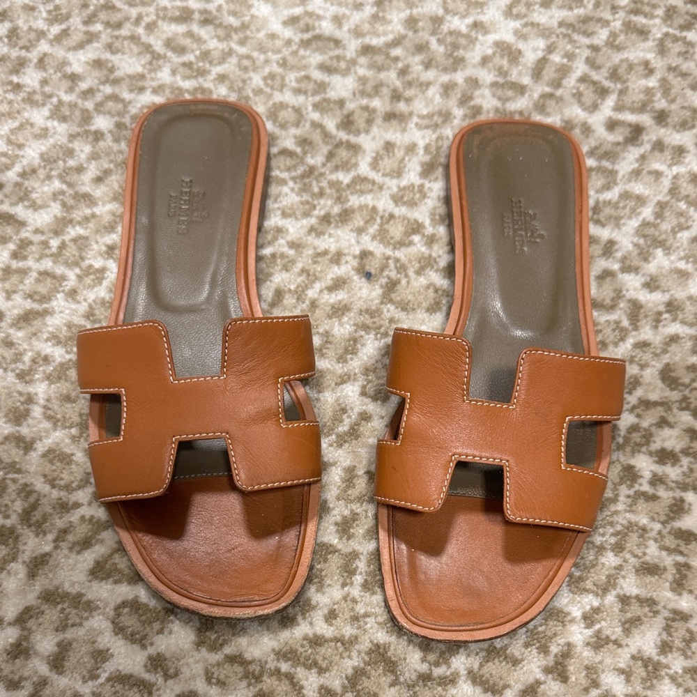 Hermes Oran Leather Sandals - Picture 3 of 6